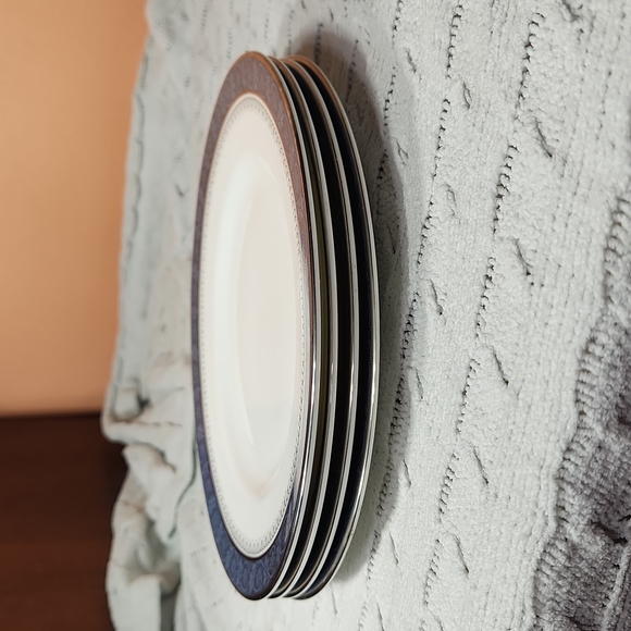 🕸Vintage Royal Doulton Sherbrooke 3 Set Dessert Plates English Fine Bone China - Picture 5 of 6